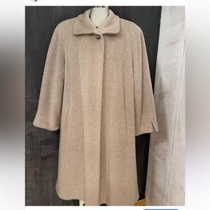 Elegant Women's Beige Wool Blend Swing Coat